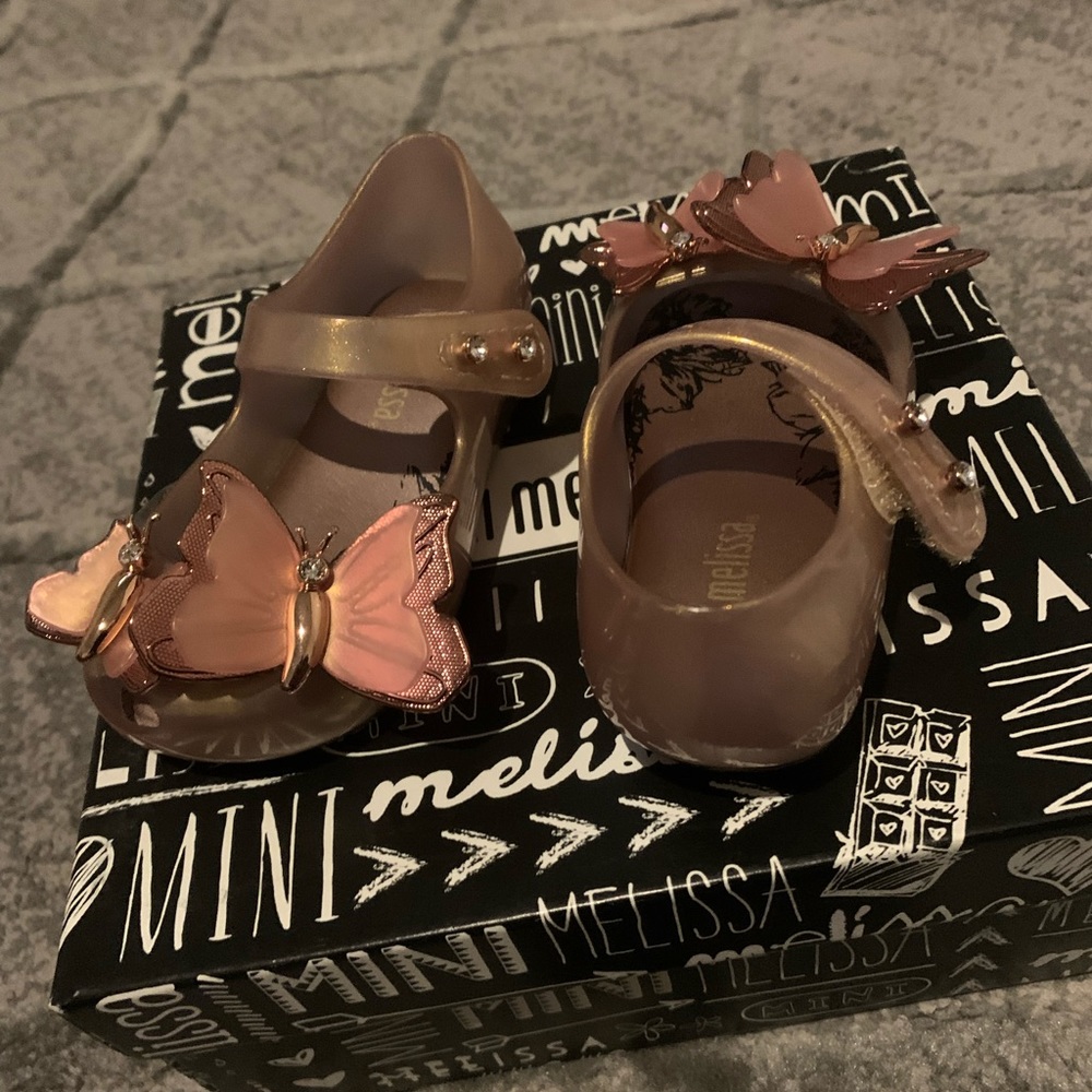 Beautiful rose gold mini melissa toddler shoes